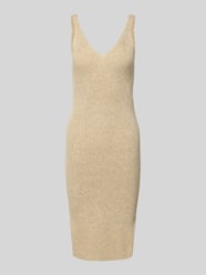 Eng anliegendes Strickkleid in Rippoptik Modell 'LINA' von Only Beige - 29