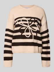 Strickpullover im Allover-Look mit Rundhalsausschnitt von MORE & MORE Beige - 46