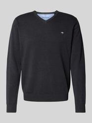 Sweter z dekoltem w serek od Fynch-Hatton - 28