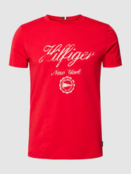 T-Shirt mit Label-Print von Tommy Hilfiger Rot - 10