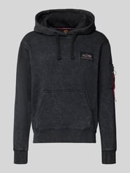 Relaxed Fit Hoodie aus Baumwoll-Mix mit Logo-Patch von Alpha Industries - 3