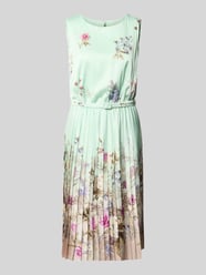 Knielanges Cocktailkleid mit Plisseefalten von Rinascimento - 25