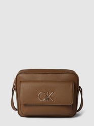 Torba na ramię z fakturowanym wzorem od CK Calvin Klein Zielony - 10