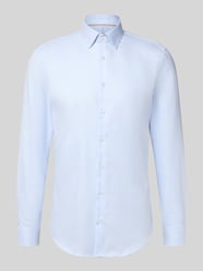 Slim Fit Businesshemd aus Baumwolle mit Kentkragen von Jake*s - 13