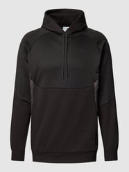 Hoodie mit Känguru-Tasche Modell 'PUMATECH Hoodie FL' von PUMA PERFORMANCE Schwarz - 41