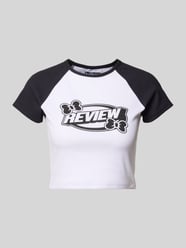 Cropped T-Shirt mit Label-Print von Review - 47