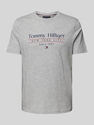 T-Shirt mit Label-Print von Tommy Hilfiger Grau - 41