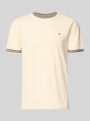 Regular Fit T-Shirt mit Logo-Stitching von Christian Berg Men Beige - 41