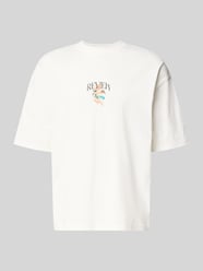 T-Shirt mit überschnittenen Schultern von REVIEW - 28