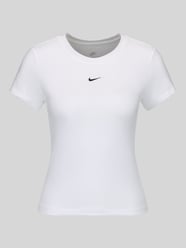 T-Shirt mit kleinem Logo-Detail von Nike - 4