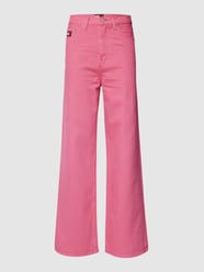 Jeansy z wysokim stanem o rozkloszowanym kroju z bawełny od Tommy Jeans Różowy - 10