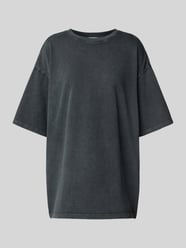 Oversized T-Shirt mit geripptem Rundhalsausschnitt von P&C* curated by Anna Schürrle - 1