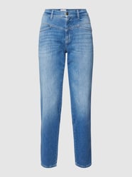 Straight Fit Jeans mit Brand-Detail von Cambio - 47