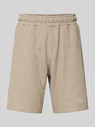 Sweatshorts mit Logo-Stitching und Eingrifftaschen von Pegador Beige - 7