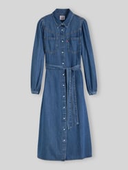 Dopasowana sukienka koszulowa z mieszanki lyocellu i bawełny od Levi's® 300 - 44