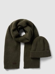Beanie en sjaal in een set met labeldetail, model 'CARLTON' van Barbour Groen - 15
