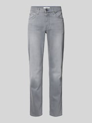 Jeansy o kroju regular fit z 5 kieszeni Model 'Cadiz' od Brax - 43