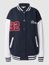 Collegejacke mit Label-Patches von REVIEW Blau / Türkis - 28