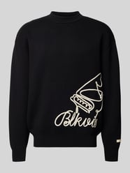 Sweter dzianinowy z detalem z logo od BLKVIS - 7