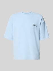 t-shirt z okrągłym dekoltem i wyhaftowanym logo od REVIEW - 8
