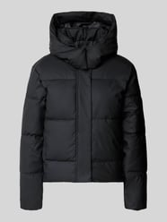Kurtka pikowana o kroju regular fit z kapturem model ‘GRETAKYLIE’ od VERO MODA - 36