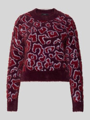 Sweter z dzianiny o kroju regular fit ze wzorem na całej powierzchni model ‘JUNGLE’ od VERO MODA - 44