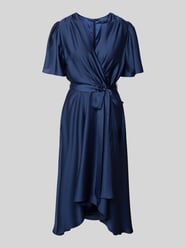 Cocktailkleid mit Bindegürtel von Swing - 25