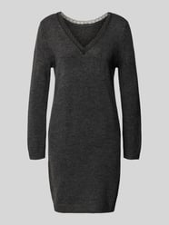Getailleerde gebreide jurk met V-hals, model 'TAMMY' van Only - 21