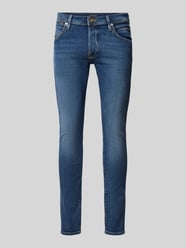 Jeansy o kroju slim fit z naszywką z logo model ‘GLENN’ od JACK & JONES - 39