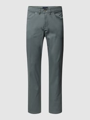 Spodnie o kroju slim fit z dodatkiem streczu od Christian Berg Men Zielony - 37