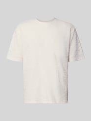 T-Shirt mit Strukturmuster und Rundhalsausschnitt von MCNEAL - 33