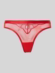 String met modern silhouet en keyhole als detail aan de achterkant van Triumph - 37