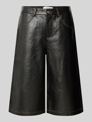 Shorts in Leder-Optik Modell 'SILJE' von Topshop - 17