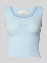Top o kroju slim fit z detalem z logo od ANOTHER COTTON LAB - 8