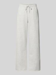 Wide Fit Sweatpants aus Baumwoll-Mix Modell 'Iconic' von Gina Tricot - 8