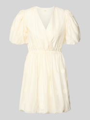 Minikleid mit V-Ausschnitt Modell 'CHAYA' von SUNCOO PARIS - 25