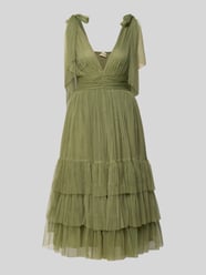 Knielanges Kleid mit Rüschenbesatz von Lace & Beads - 25