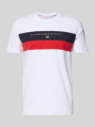 T-shirt o kroju regular fit z okrągłym dekoltem od Christian Berg Men - 42