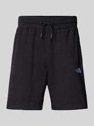Szorty z dzianiny dresowej o kroju relaxed fit z wyhaftowanym logo od The North Face - 28