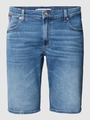 Szorty jeansowe PLUS SIZE z 5 kieszeniami model ‘RONNIE’ od Tommy Jeans Plus Niebieski - 2