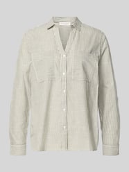 Regular fit blouse met V-hals en borstzakken van Christian Berg Woman - 32