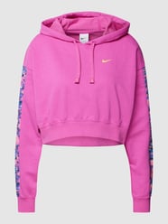 Krótka bluza z kapturem z detalami z logo od NIKE TRAINING Różowy - 15