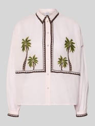 Bluzka koszulowa o kroju regular fit z kwiatowym haftem od Jake*s Casual - 8