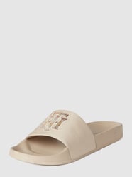 Slides mit Logo-Applikation von Tommy Hilfiger Beige - 9