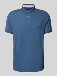 Regular Fit Poloshirt mit Logo-Stitching von Tommy Hilfiger Blau - 6