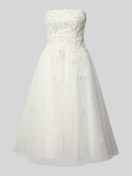 Brautkleid mit Zierbesatz von LUXUAR FASHION - 39