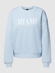 Sweatshirt mit Label-Print Modell 'Riley' von Gina Tricot Blau - 42