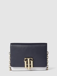 Handtasche mit Kettenriemen und Logo-Applikation von Tommy Hilfiger - 39