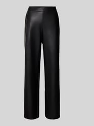 Broek in leerlook met paspelzakken aan de achterkant van Betty Barclay - 1