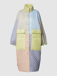 Płaszcz pikowany w stylu Colour Blocking model ‘Laerke Joe’ od Stella Nova Niebieski - 25
